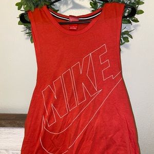 Super cute Nike workout top!
